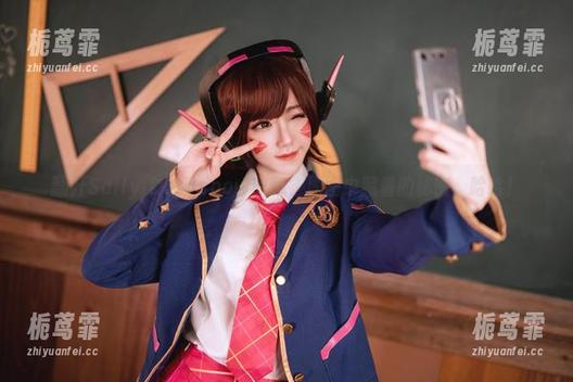 Sally Dorasnow 翻开Sally Dorasnow收藏,原图中藏着的秘密,哈哈!